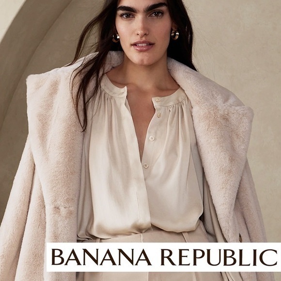 Banana Republic Tops - 💥SALE💥Banana Republic Volume Balloon Sleeve Satin Blouse Oyster Pearl XL